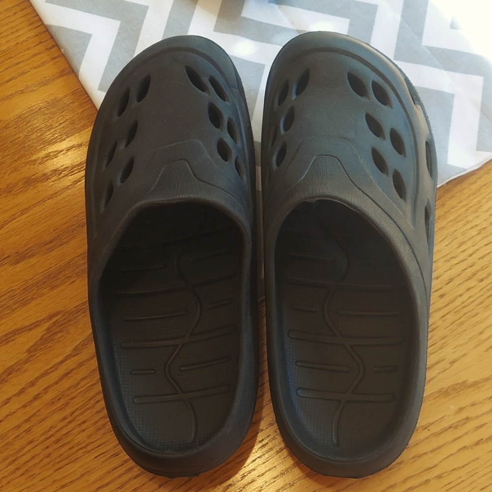 Men's Made in the USA Black Slip on Croc's Style Shoes, Size 11, Like New